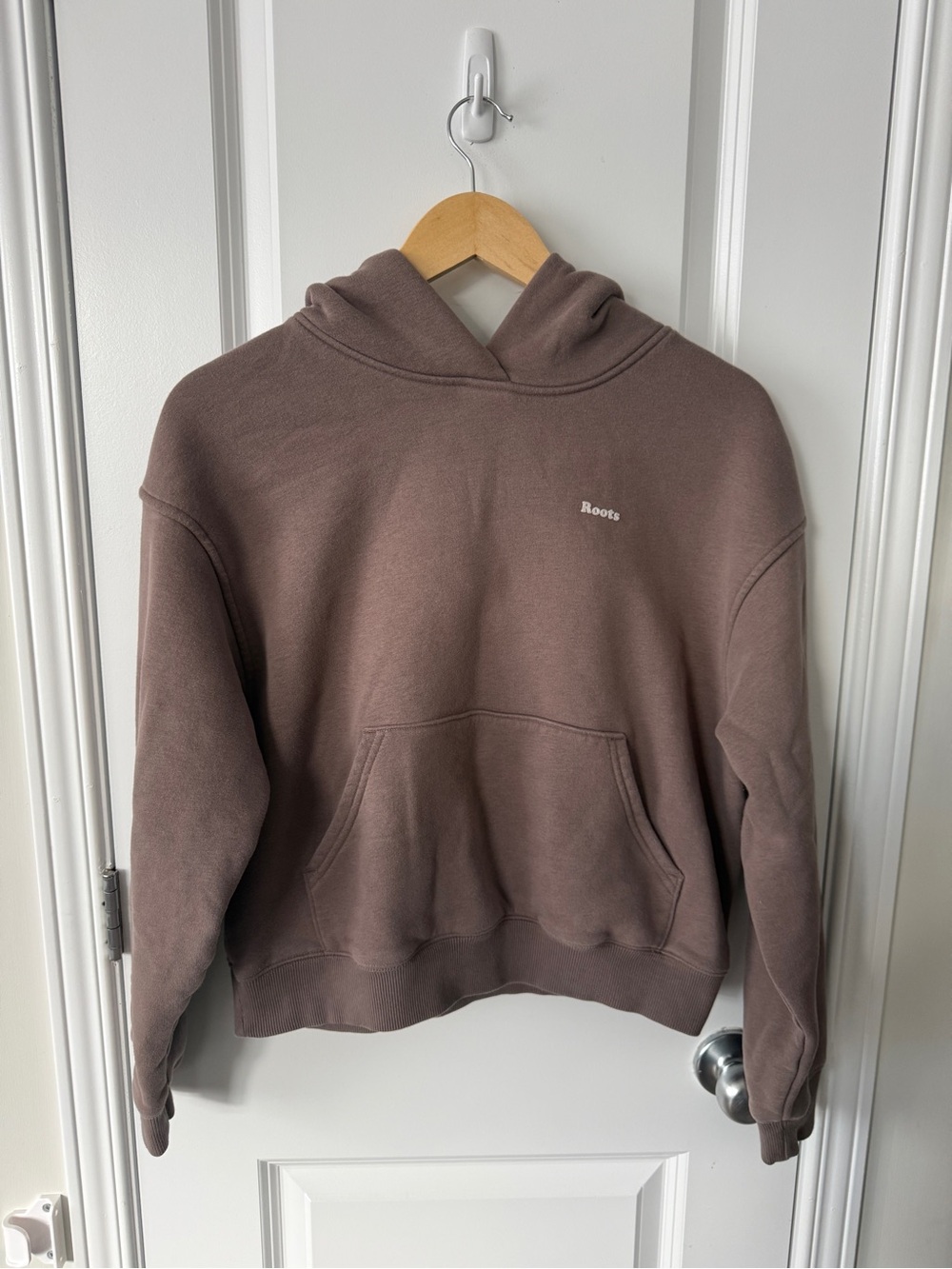 Roots Brown Pullover Hoodie Sweatshirt Size: M